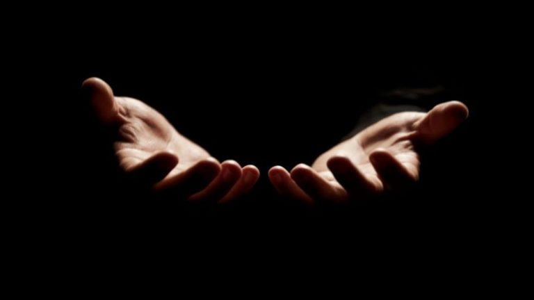 Kalau Rindukan Seseorang, Amalkan Baca Doa-doa Ini
