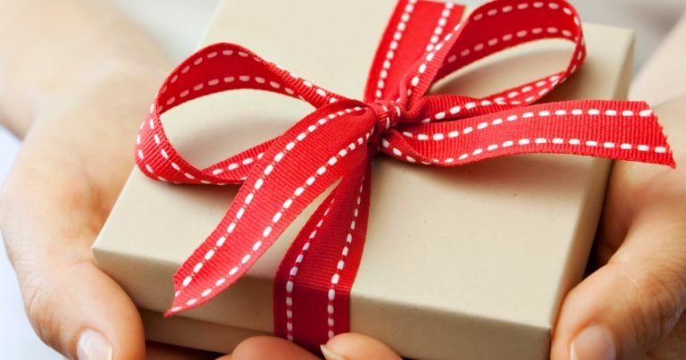 Kalau Nak Rezeki Datang Mengejar, Selalu-selalulah Belanja Isteri