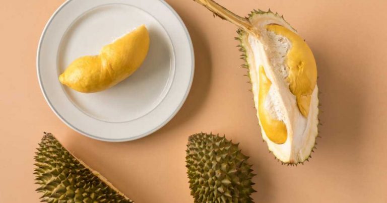 Bahana Makan Durian, Mulut Berbau Ketika Solat Di Masjid, Apakah Hukumnya