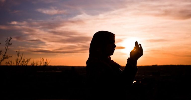Enam Doa Ketika Rindu Seseorang Dalam Islam, Amalkan Setiap Hari
