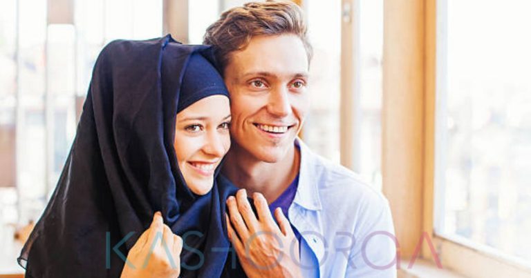 Urut Muka Sambil Selawat, Tip Awet Muda Cara Islam. Amalkannya, Insya-Allah Suami Sayang Till Jannah!