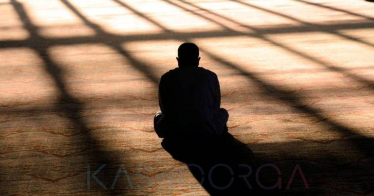 Banyak Kelebihannya Jika Amalkan Solat Tahajud, Dapat Lakukan Seminggu Sekali Je Pun Sudah Memadai