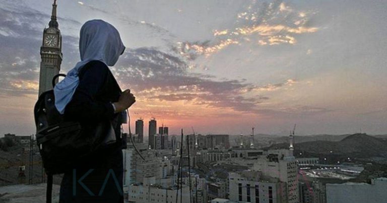 “Hati Saya Bagai Direntap” – Luah Finaz Yunus, Personaliti TV Al-Hijrah Bila Ada Yang Persenda Imej Agama Islam Di Tanah Haram