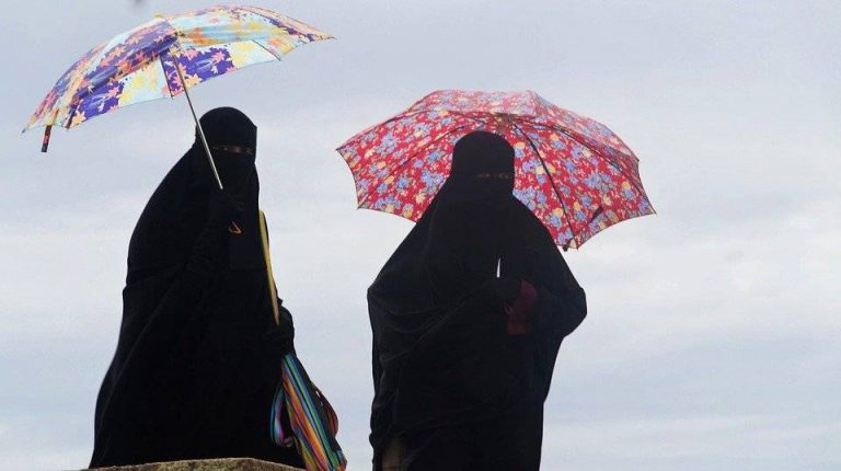 Wanita Dalam Iddah Lebih Elok Tinggal Di Rumah Dari Iringi Jenazah Suami Ke Kubur. Ini Penjelasan Mufti!