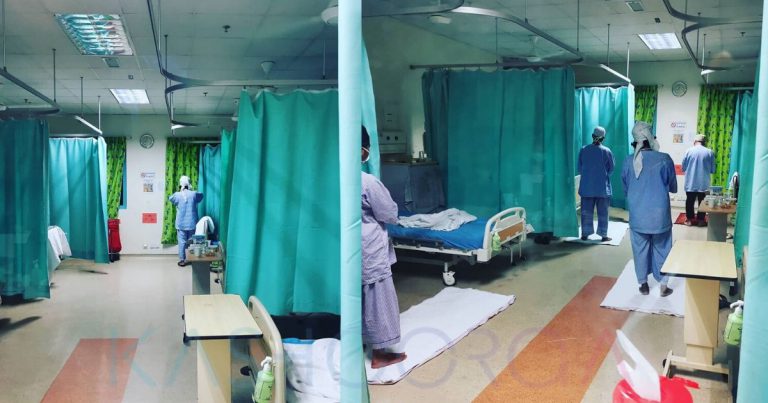 Tak Lupa Ibadah Walau Kena Kuarantin. Jemaah Tabligh Laung Azan Di Wad & Solat Jemaah Sama-Sama