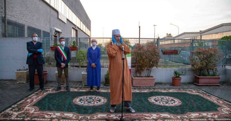 Subhanallah, Laungan Azan Buat Pertama Kali Bergema Di Kota Parma Itali Sambut Kedatangan Ramadan