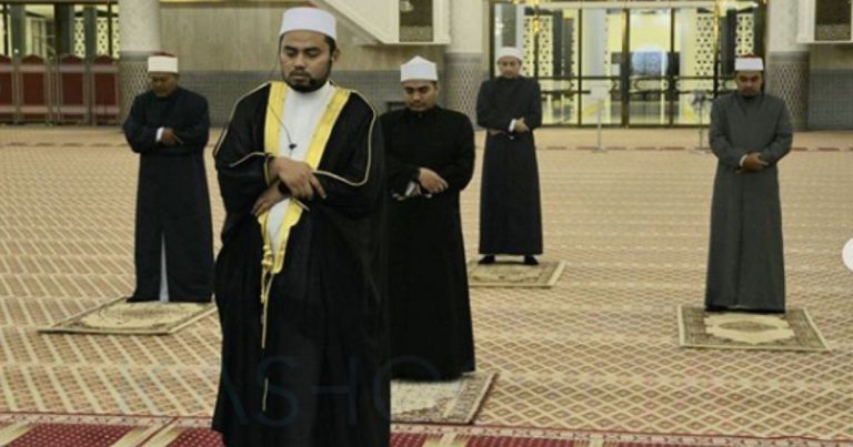 Hanya 5 Orang Tunai Solat Tarawih Malam Pertama Ramadan Di Masjid Negara, Sebak Dengar Bacaan Imam Alunkan Ayat Suci Al-Quran