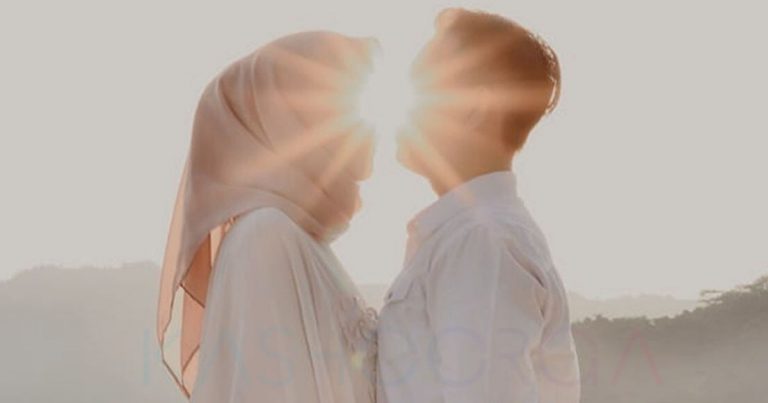 Selalu Hantar Mesej Ringkas, Salah Satu Cara Buat Suami Sentiasa Rindu & Sayang Till Jannah