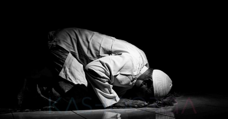Subhanallah, Diingatkan Baca 3 Doa Ini Ketika Sujud Terakhir Dalam Solat. Manfaatnya Sangat Luar Biasa!