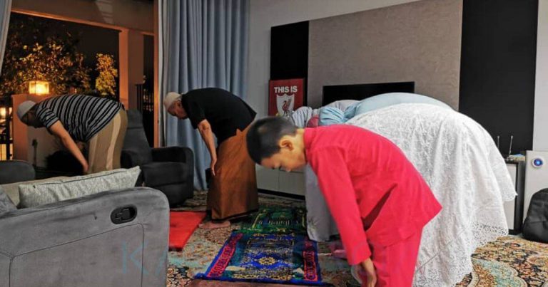 Syawal Berbeza Bila Solat Aidilfitri Hanya Di Rumah Je. Ini Panduan Khutbah Oleh Jakim Untuk Dibacakan Ketua Keluarga