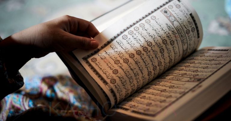 Enam Persiapan ‘Sambut’ Malam Lailatul Qadar, Salah Satunya Simpan Segala Gajet Di Rumah