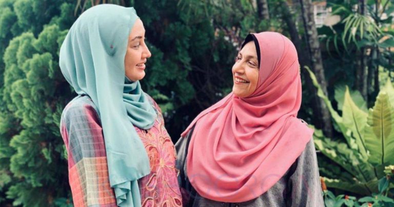Lepas Bincang Hati Ke Hati Dengan Ibu, Fatiya Latiff  Kembali Bertudung. Padam Semua Foto Free Hair Di IG