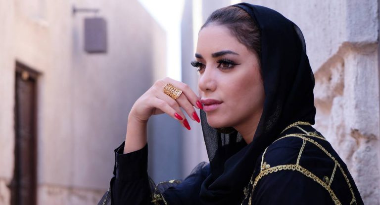 Isteri Tak Tutup Aurat Akibatnya Suami Tak Dipandang Allah