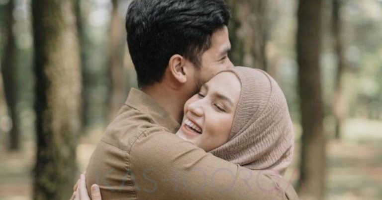Kalau Isteri Marah, Jangan Biar Dia Sendirian Pujuk Diri. Dekati & Peluklah Dirinya Erat-Erat