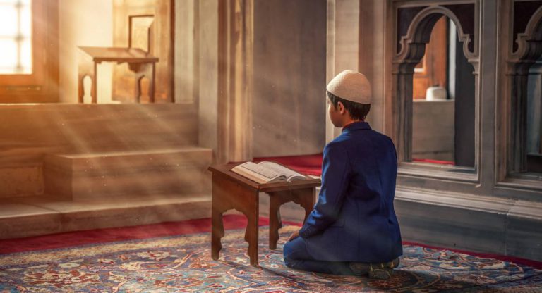 Bolehkah Baca Al-Quran Dengan Suara Kuat?