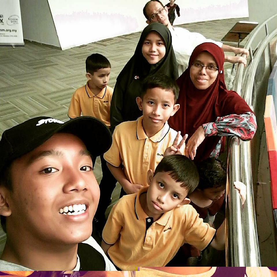 Sapu Air Lebihan Wuduk Ke Wajah Anak-anak, Kunci Rahsia Mereka Dengar Kata