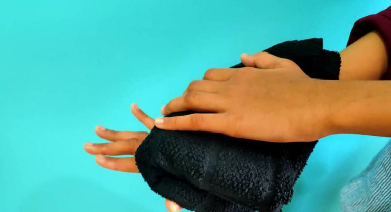 Sahkah Wuduk Jika Lap Anggota Badan Menggunakan Kain Lembap?
