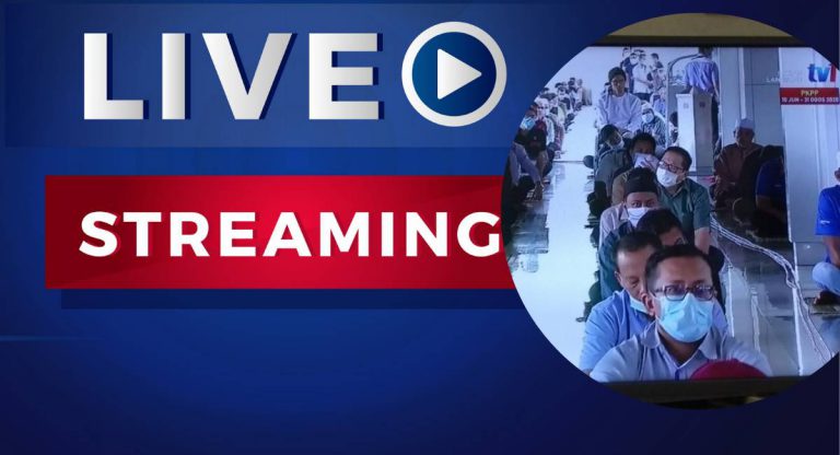 Hukum Dirikan Solat Jumaat Secara Live Streaming