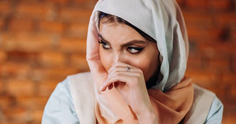 ‘Jangan Marah, Berkali-Kali Rasulullah Pesan.’ Cuba Diam, Pause Sekejap Bila Emosi Tak Stabil!