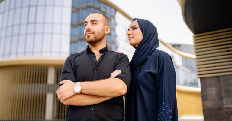 Lelaki Fasiq Tak Sesuai Dengan Wanita Solehah. ‘Suami Mengaku Songsang, Isteri Berhak Tuntut Fasakh.’