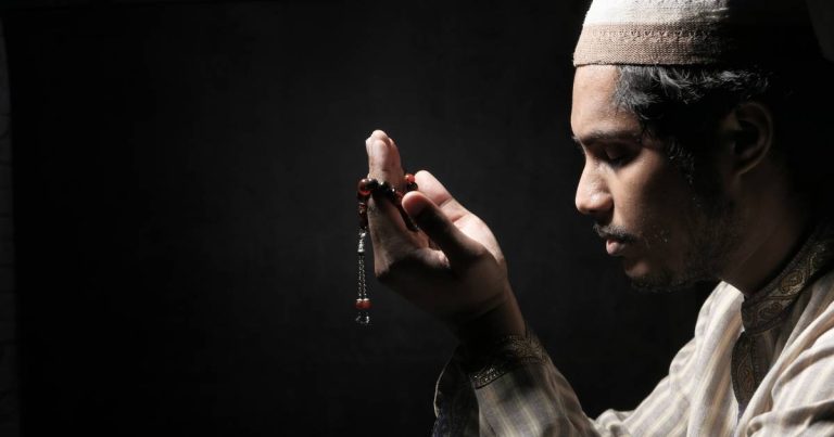 ‘Nak Senang Bangun Tengah Malam & Tak Rasa Mengantuk.’ Boleh Ikut Cara Ini, Barulah Konsisten Solat Tahajud