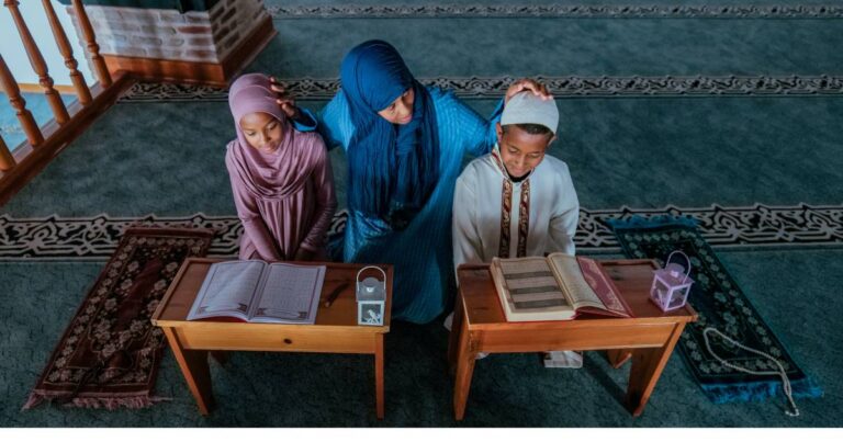 ‘Kata-Kata Ibu Bapa Adalah Doa.’ Mengajar Anak Jangan Sampai Menghina
