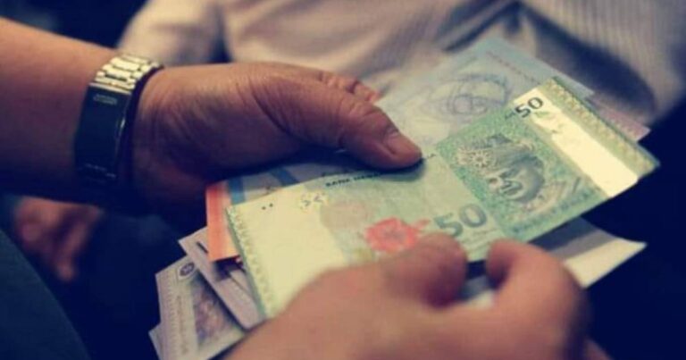 ‘Allah Suruh Isteri Minta Duit Pada Suami.’ Mintalah Sebab Sayang, Bimbang Akhirat Nanti Lelaki Dihisab