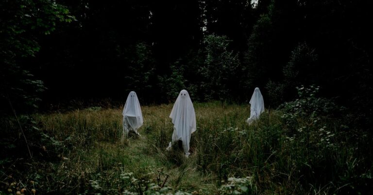 Hukum Buat Content Mistik, Cari Hantu Atau Paranormal