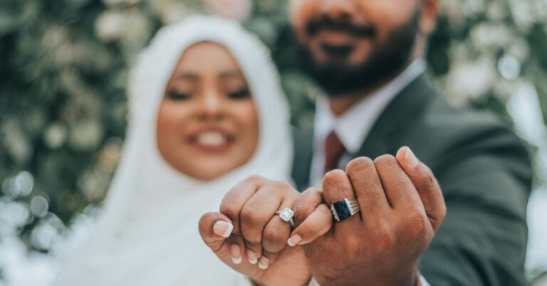 Menghampakan Hati Ibu Bapa Satu Dosa Besar, Mampukah Perkahwinan Tanpa Restu Orang Tua Beroleh Bahagia