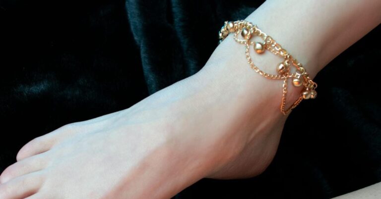 Ramai Wanita Suka, Tapi Ini Hukumnya Pakai Gelang Kaki