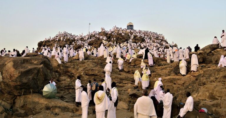 Kelebihan Dan Ganjaran Hari Arafah, Puasalah & Banyakkan Berdoa