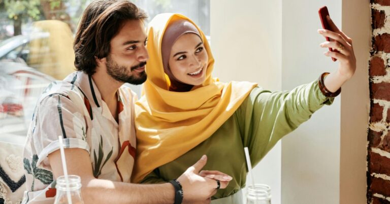 Mak Ayah Yang Benarkan Anak Perempuan Keluar ‘Dating’ Adalah Berdosa Besar!