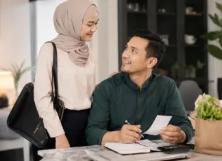 Suami Tetap Wajib Beri Nafkah Walaupun Isteri Bekerja. Jangan Ambil Mudah Hal Ini