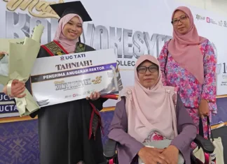 Graduan UC TATI Buktikan Jaga Ibu Dialisis Bukan Halangan Raih Anugerah Rektor Anugerah Rektor